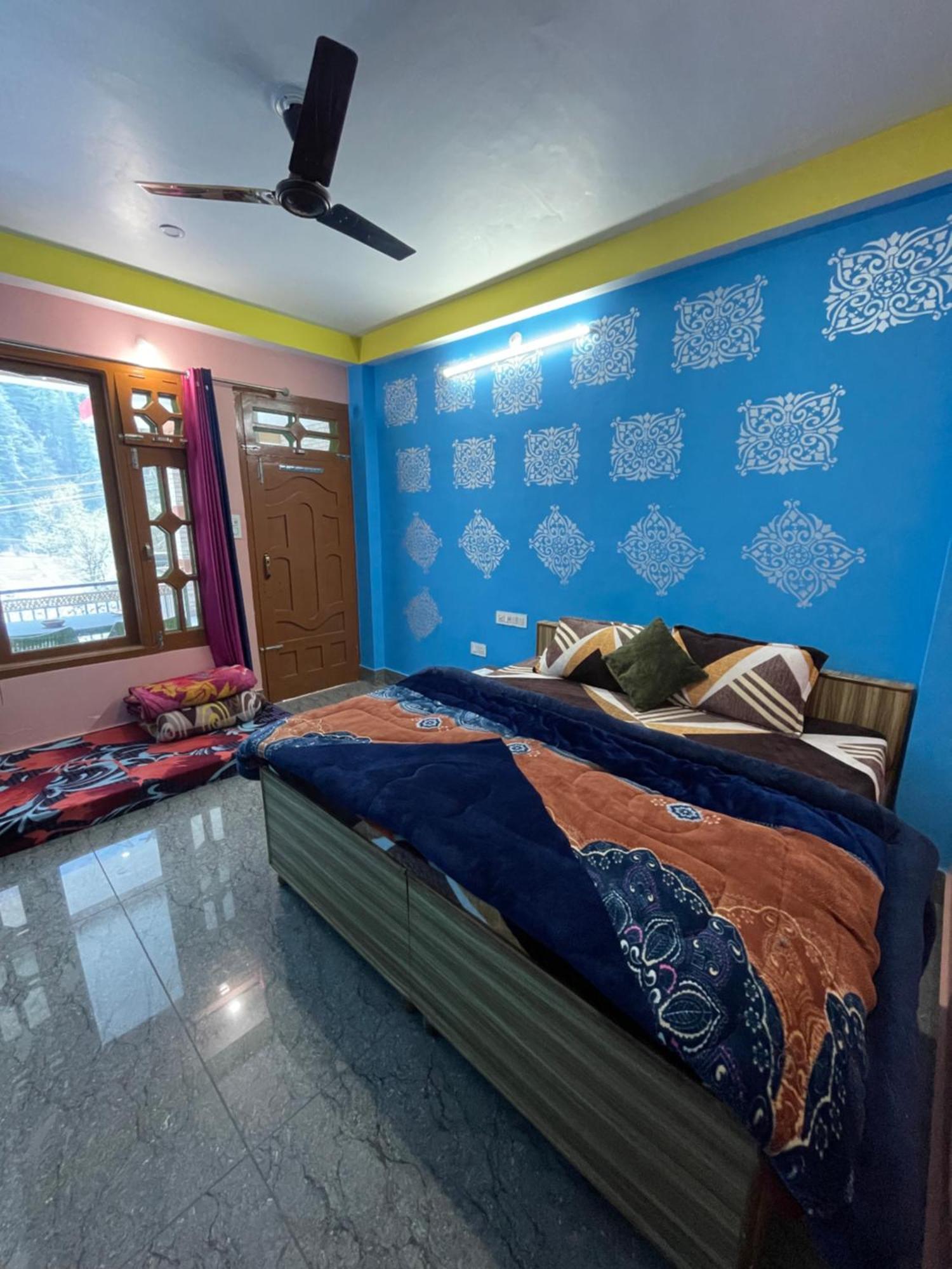 Chojh Inn Guest House Kasol Exterior photo