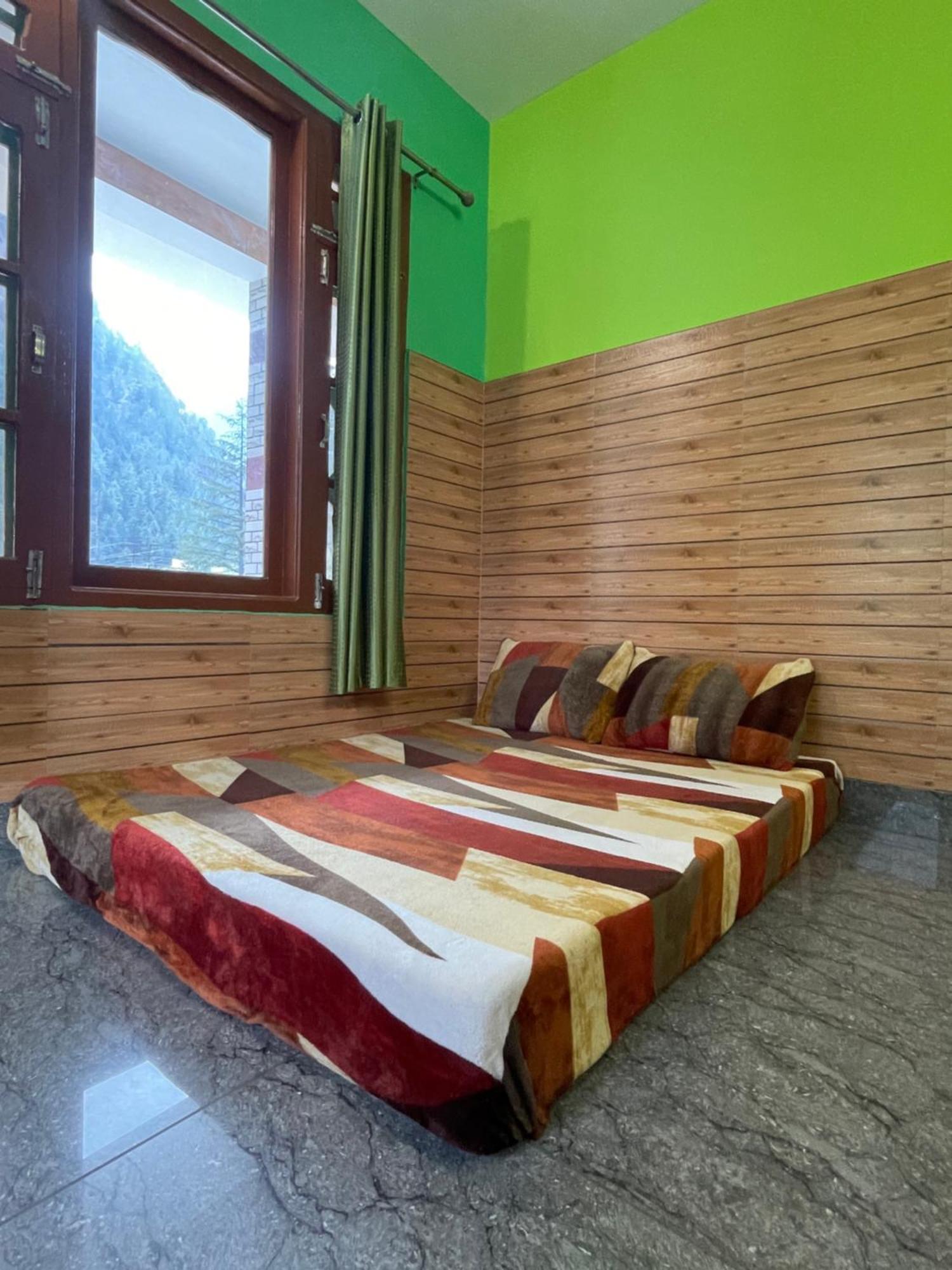 Chojh Inn Guest House Kasol Exterior photo